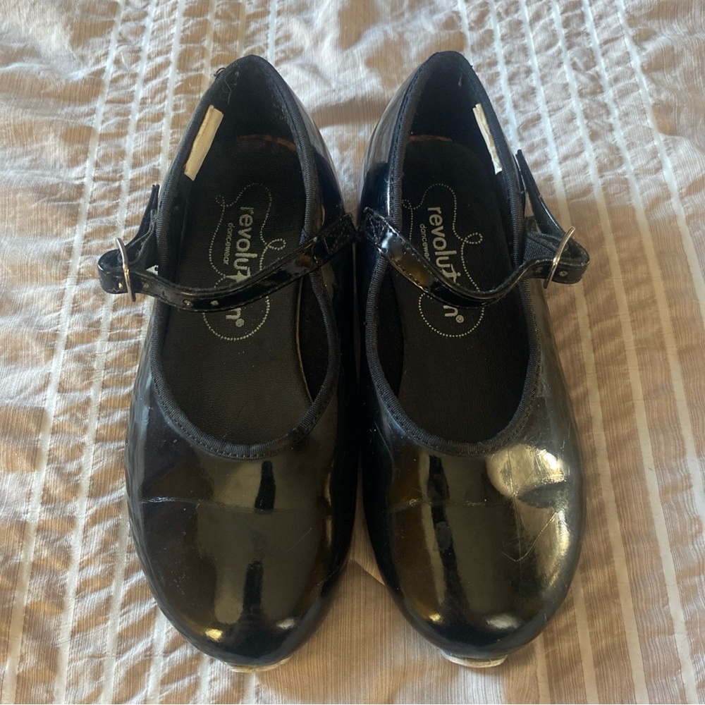 Revolution Dancewear Girls Black Patent Leather Strap Dance Tap Shoes Size 1.5 M